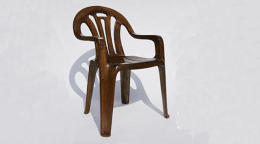 'Plastic Chair in Wood' by Maarten Baas 